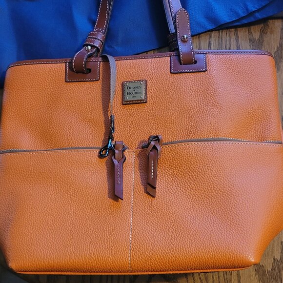 New pocketbook - Picture 1 of 3